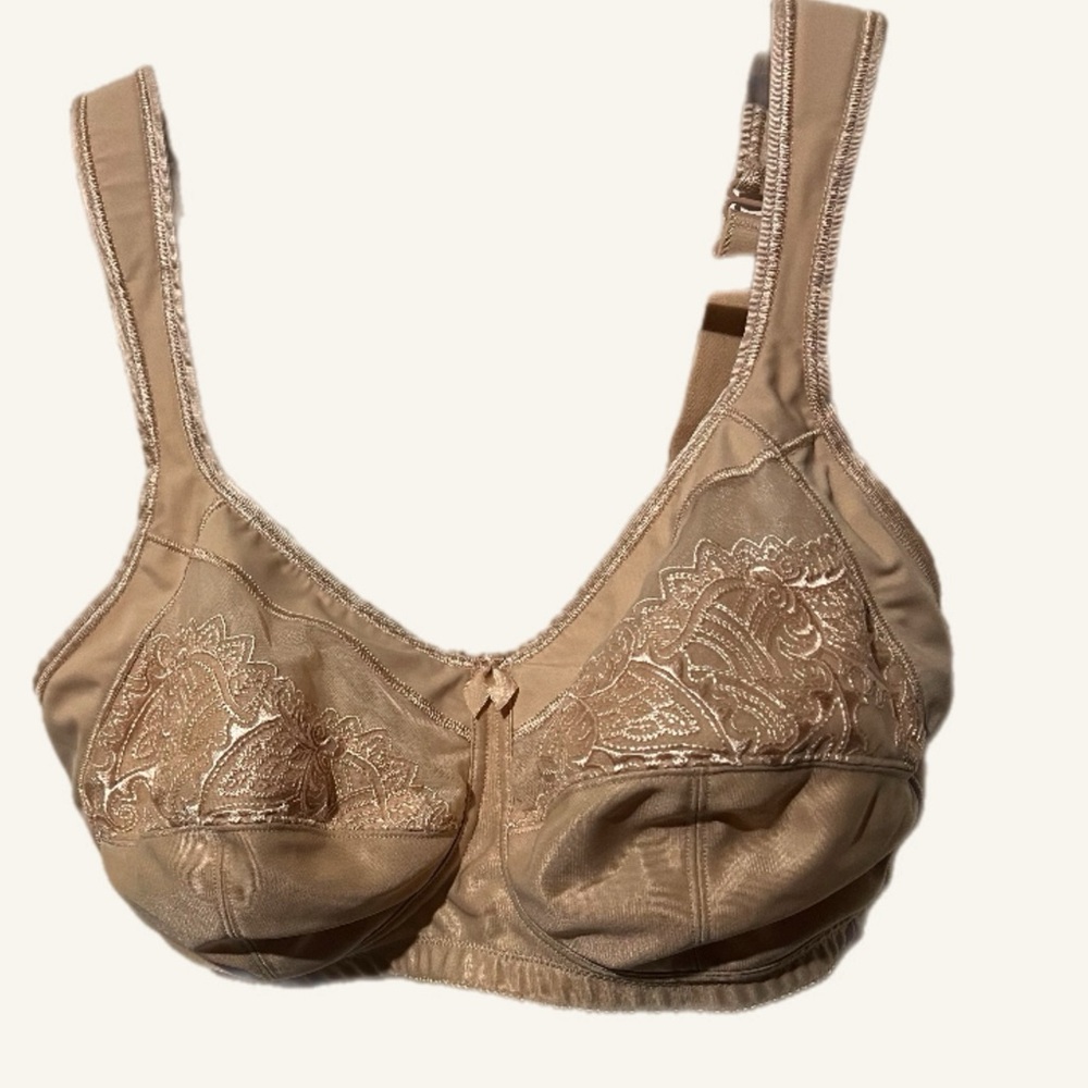 Amoena Tan Bra with Supportive Straps and Floral‎ Design